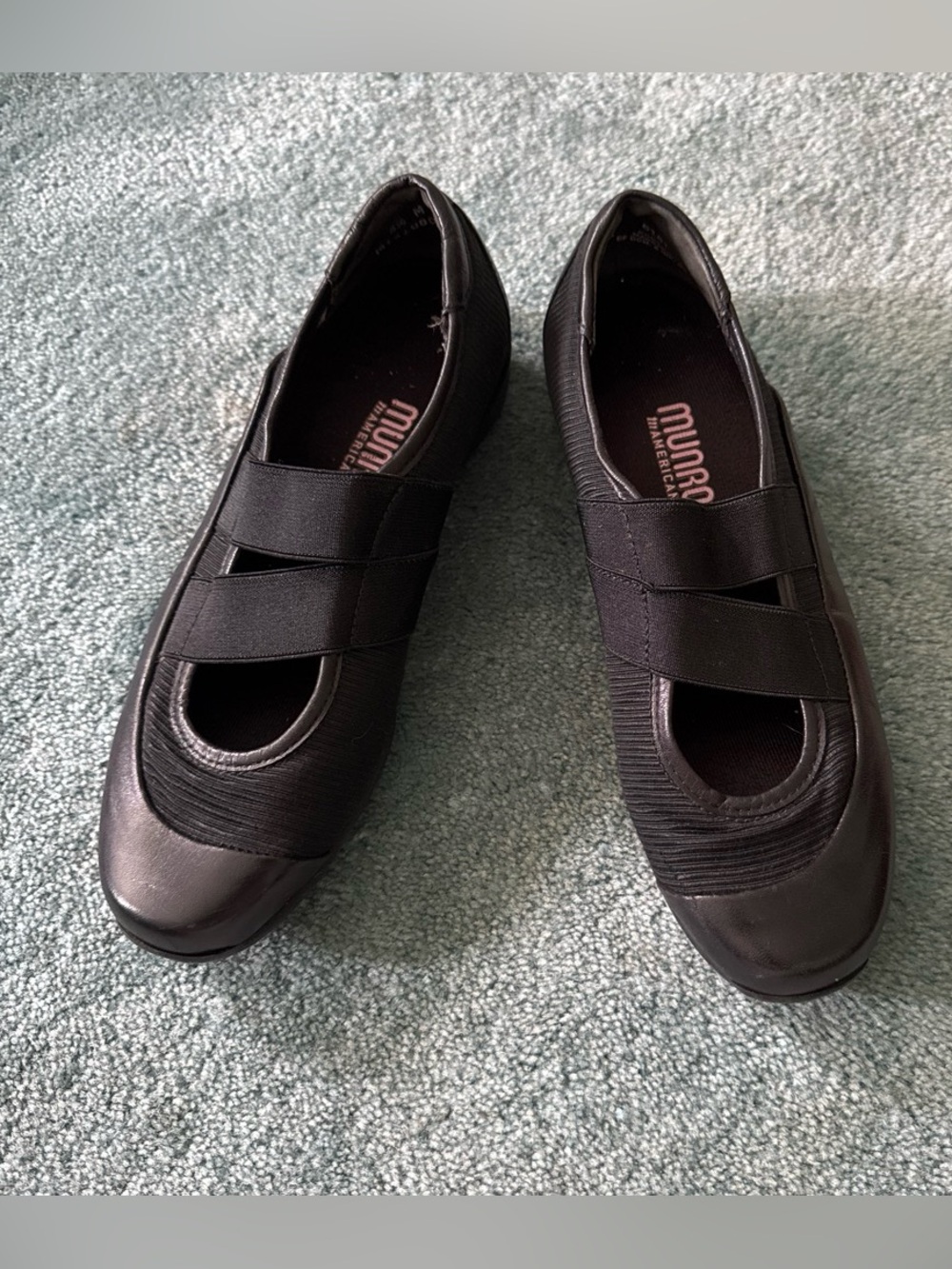 Munro American Black Elastic Crossover Mary Jane Flats 5.5